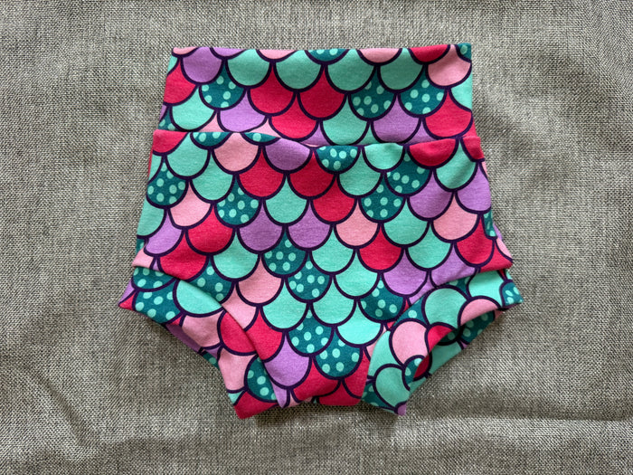 Mermaid Scales 3-6m  bummies