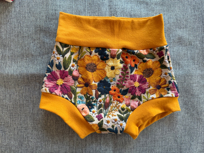 “Embroidered “ wildflowers 12-18m bummies