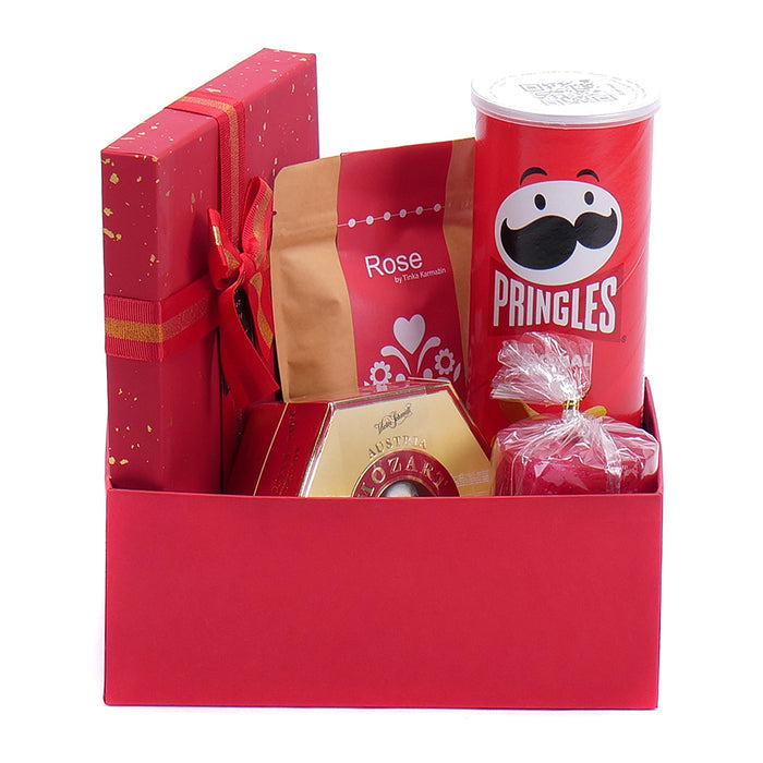 03000139_darcekovy-box-pringles