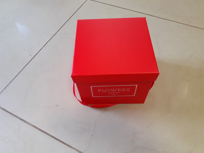 00603936_flower-box-cube-red-2-3