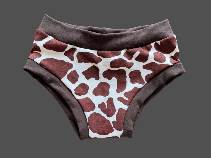 Giraffe kids size 7 underwear