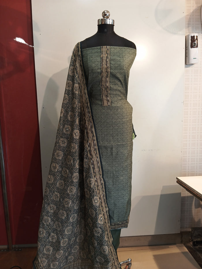 GREEN MAHESHWARI SILK SUIT