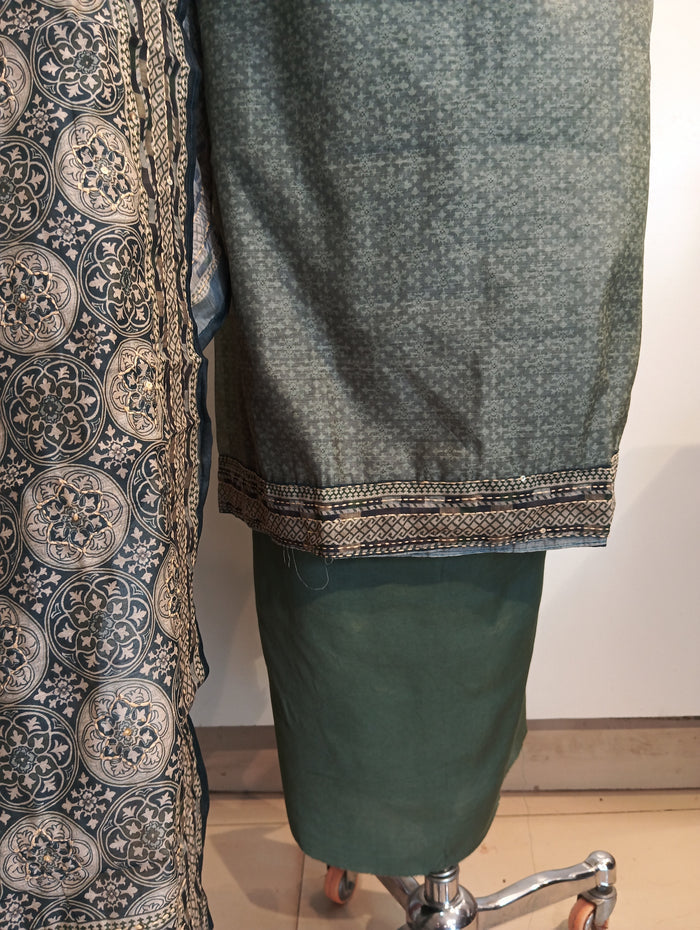 GREEN MAHESHWARI SILK SUIT