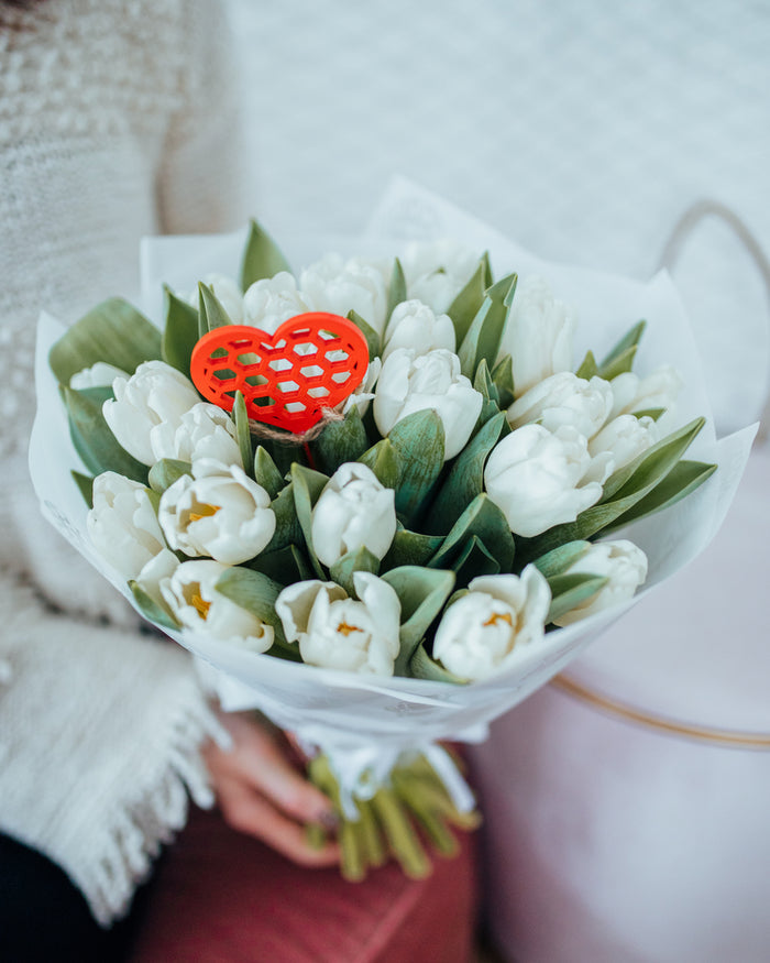 03001050_kvetinova-taska-sweet-biele-tulipany