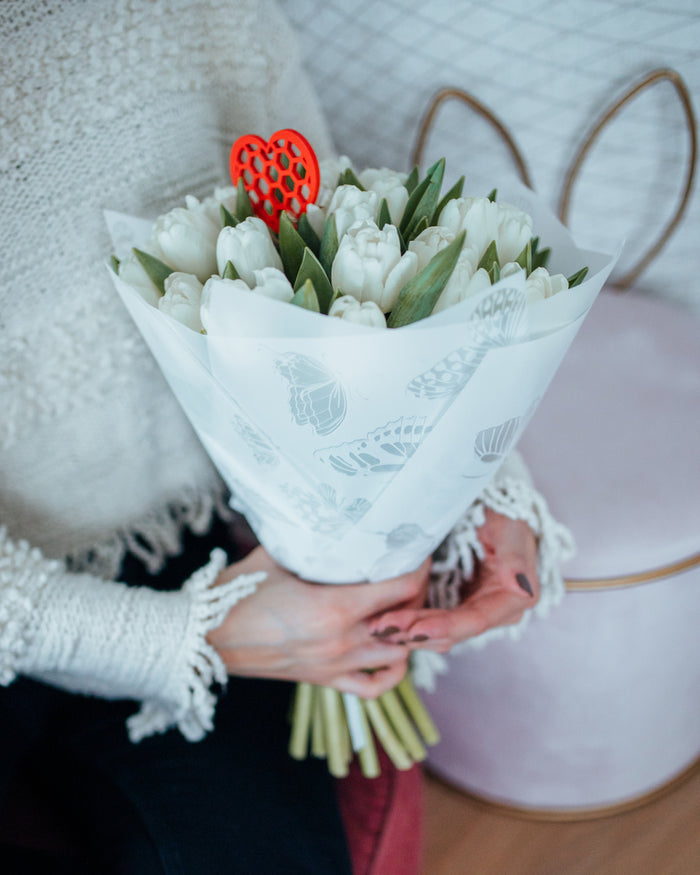 03001050_kvetinova-taska-sweet-biele-tulipany