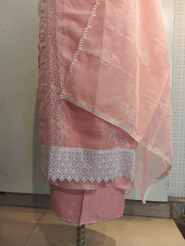Organza suit with embroidery