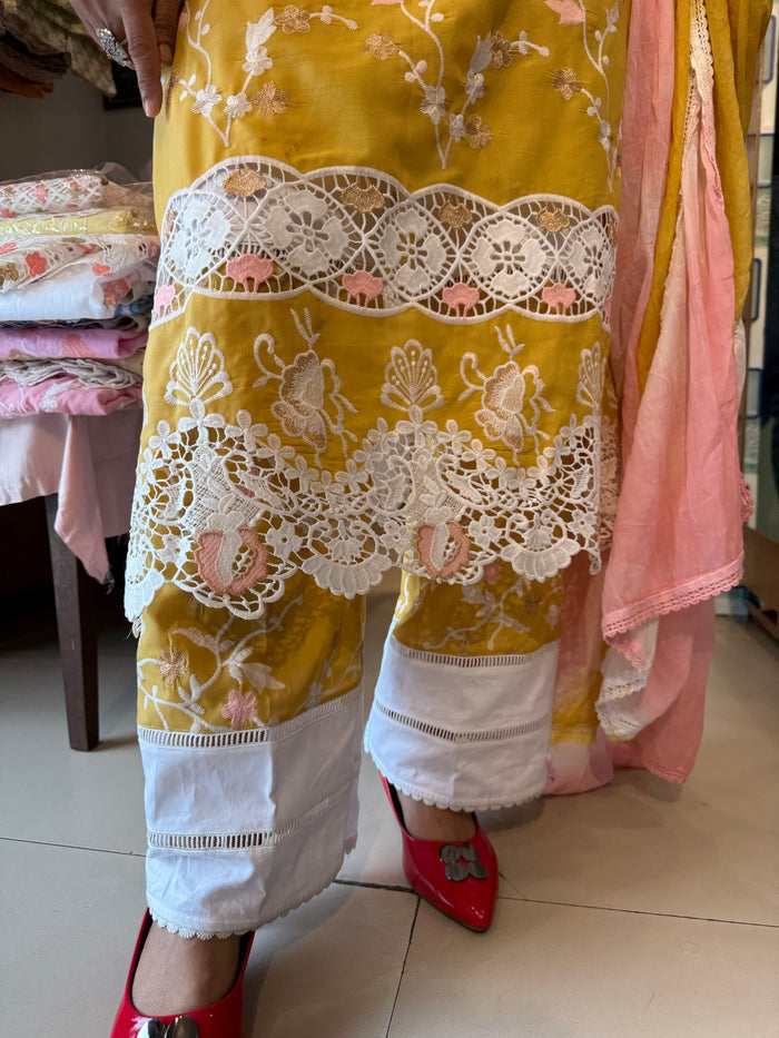PureCotton kurta with Embroidery