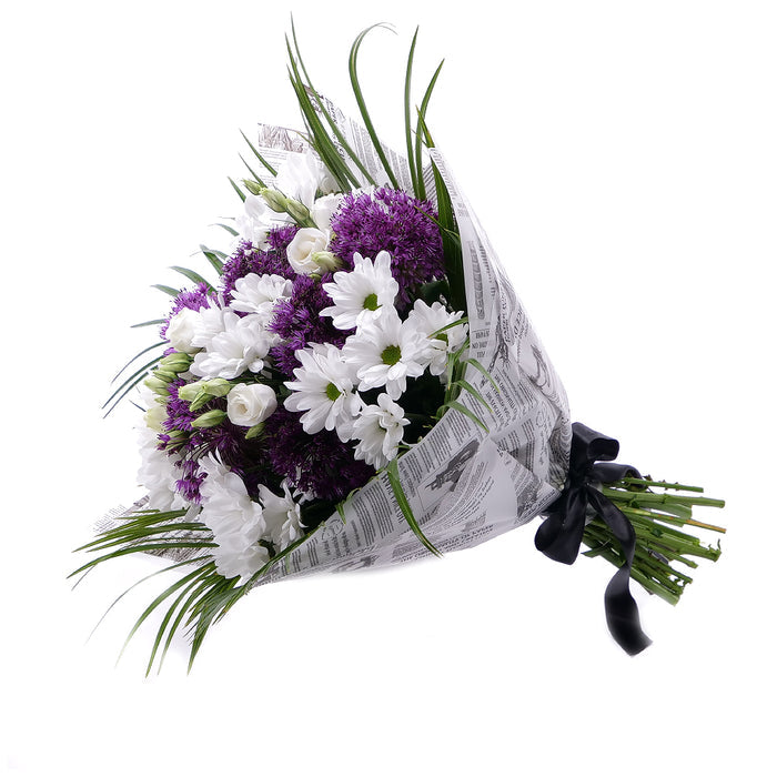 03001470_smutocna-kytica-biele-chryzantemy-a-allium
