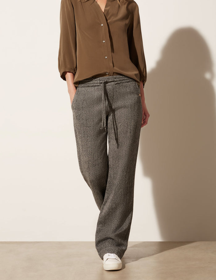 Straight Leg Drawstring Pant
