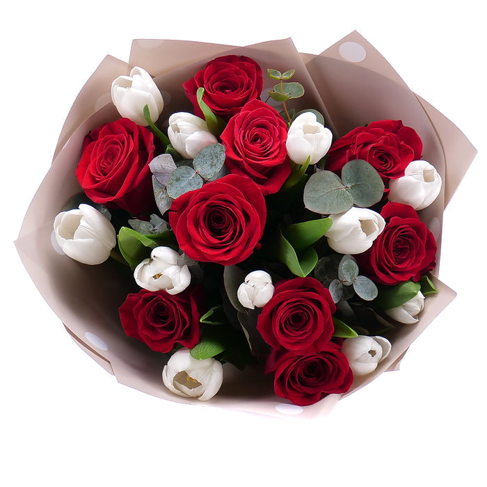 03001534_sweet-cervene-ruze-a-biele-tulipany