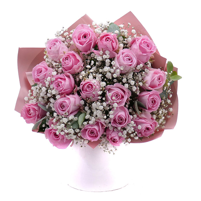 03001670_sweet-ruzove-ruze-s-gypsophilou